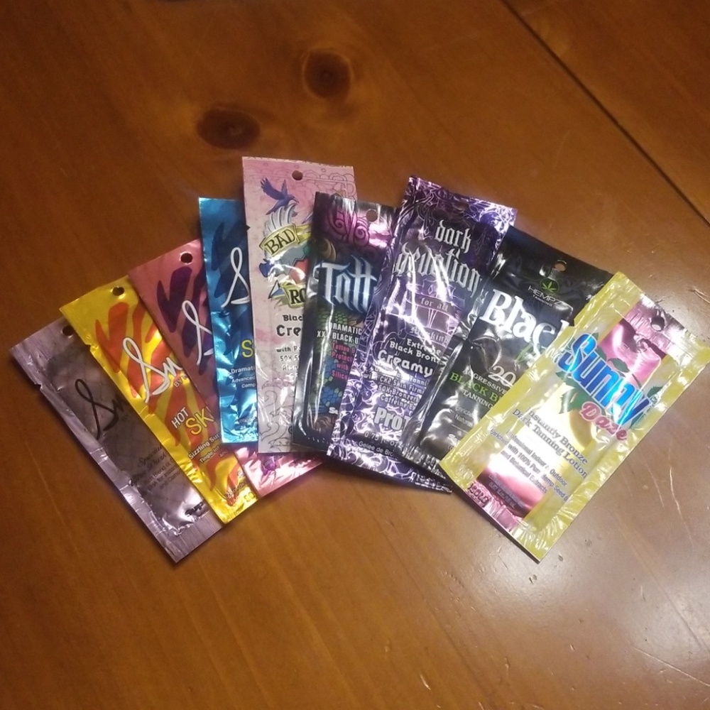 Bundle Of Tanning Lotions Packets